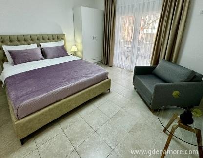 Apartamentos Laila , , alojamiento privado en Dobre Vode, Montenegro - IMG_9077